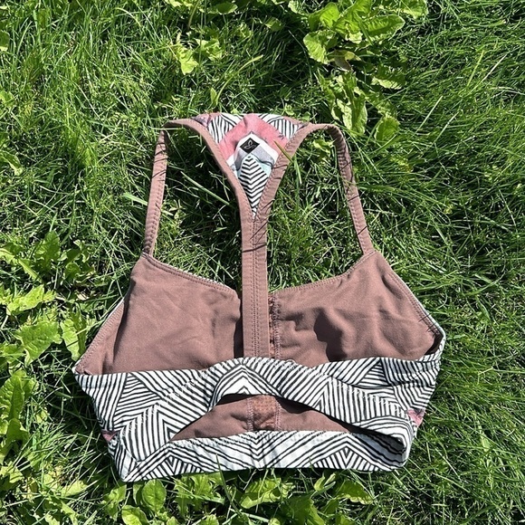 PRANA Arctic Air Yoga Bra - Picture 4 of 6